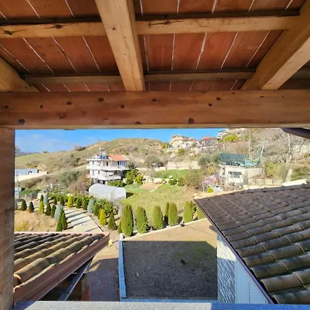 Uphill House. Dom wakacyjny