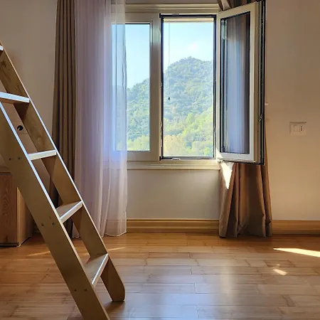 Dom wakacyjny Uphill House. Vorë