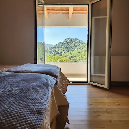 Nyaraló Uphill House. *